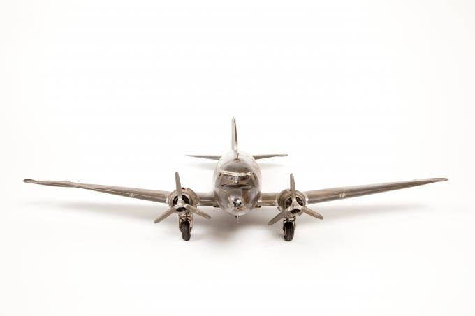 Model Aircraft: Douglas DC-3 | SFO Museum