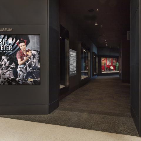 SFO Museum Gallery | Rosie the Riveter